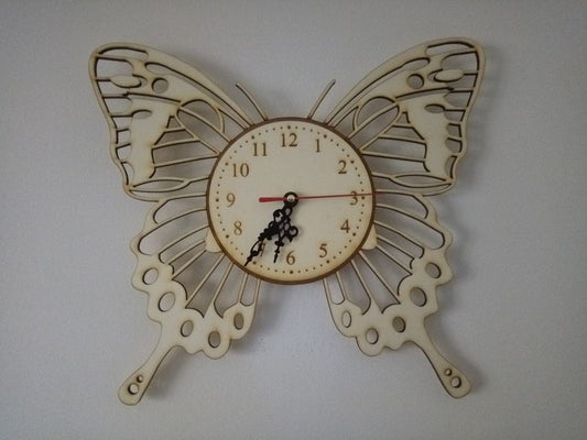 Ceas de perete personalizat - fluture